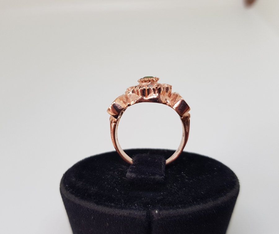 ZÜMRÜT VE ELMAS TAŞLI KOÇBAŞI MODELİ YÜZÜK