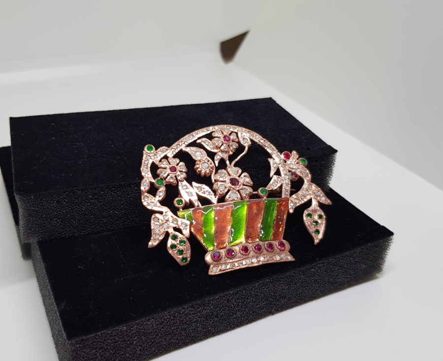 RENK CÜMBÜŞÜ MODELİ MİNELİ BROŞ