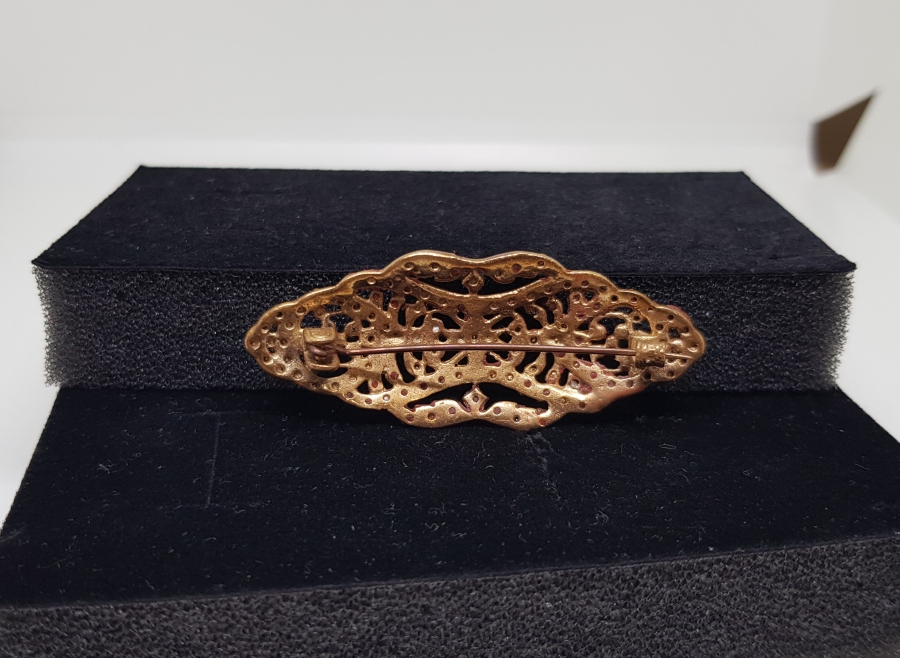 SİMETRİK MODEL ELMAS TAŞLI BROŞ