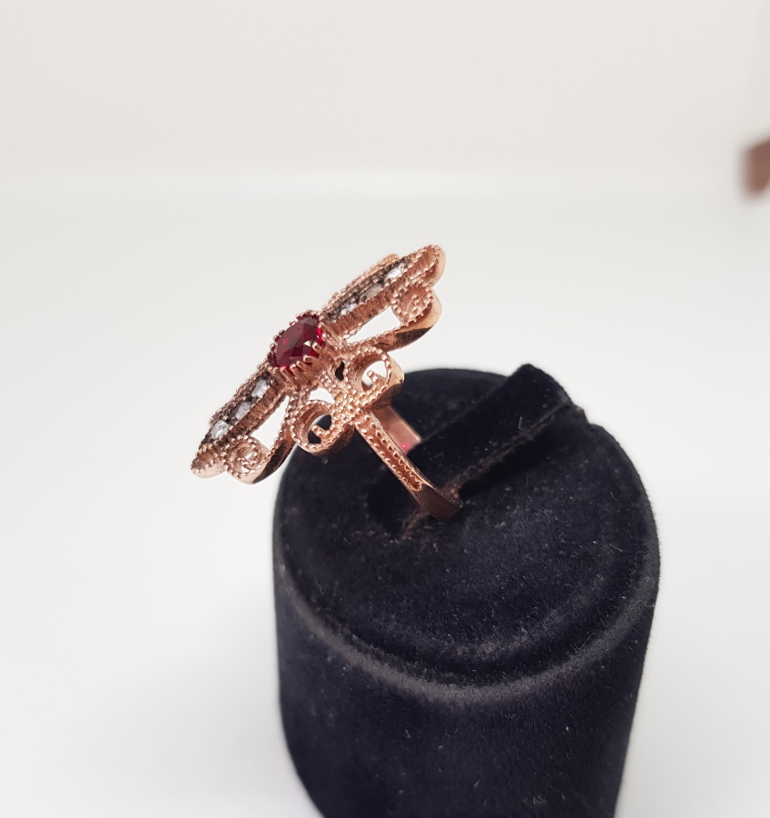 KELEBEK MODEL ELMAS TAŞLI YÜZÜK