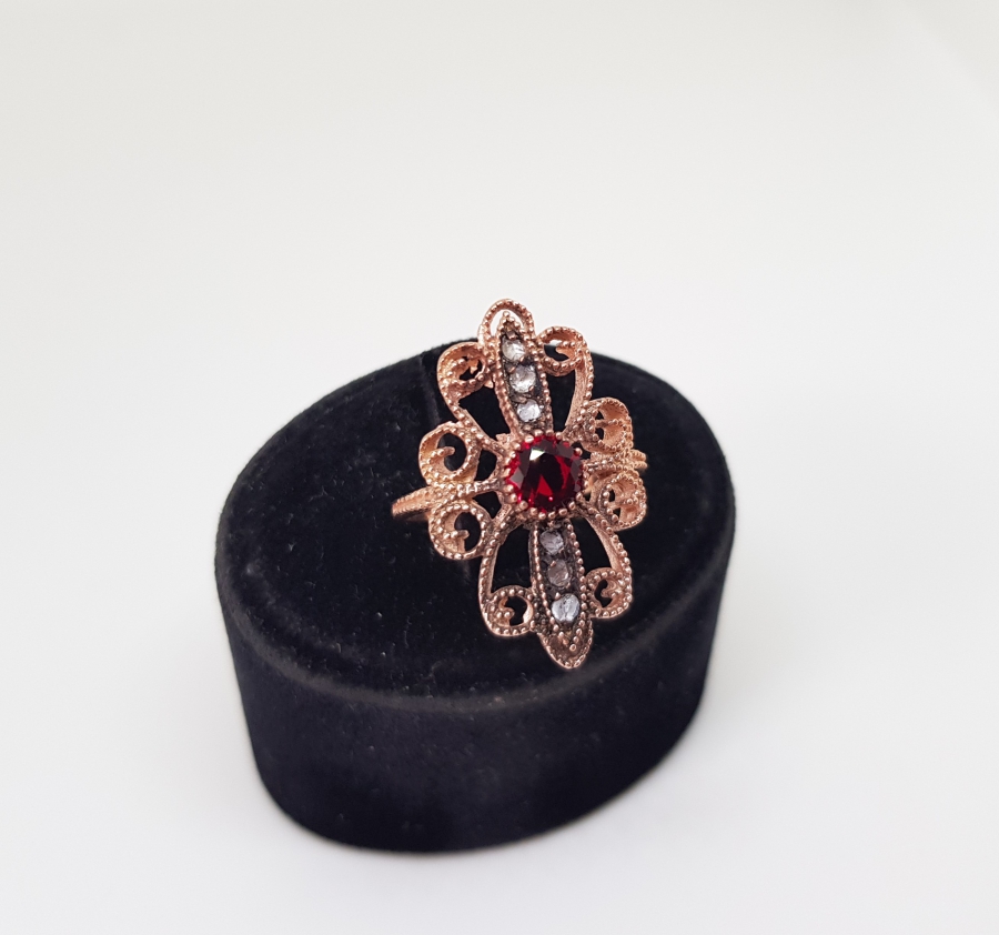 KELEBEK MODEL ELMAS TAŞLI YÜZÜK