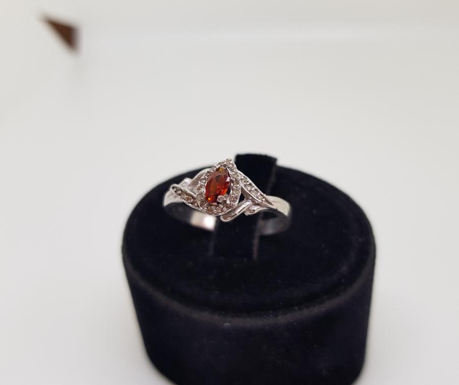 GRANAT TAŞLI YARIM MEKİK MODELİ YÜZÜK