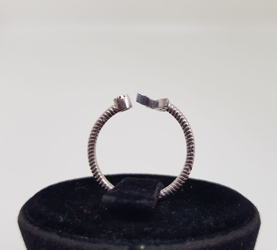 YAKUT VE ELMAS TAŞLI KELEBEK MODEL YÜZÜK