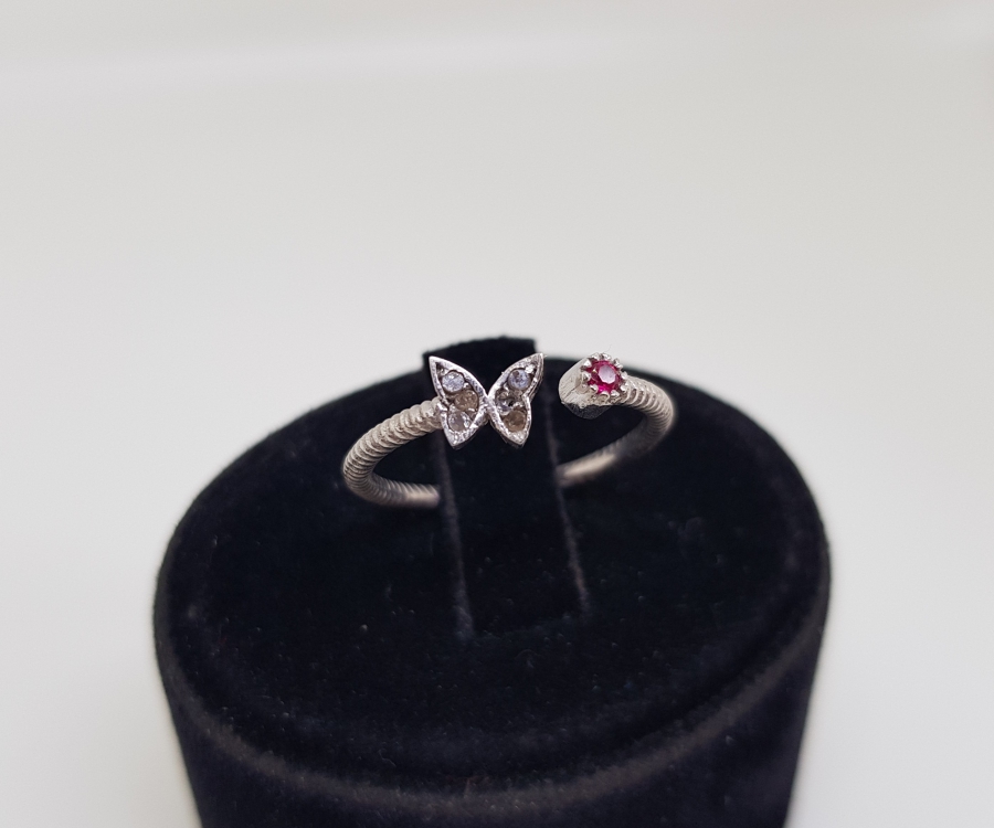 YAKUT VE ELMAS TAŞLI KELEBEK MODEL YÜZÜK