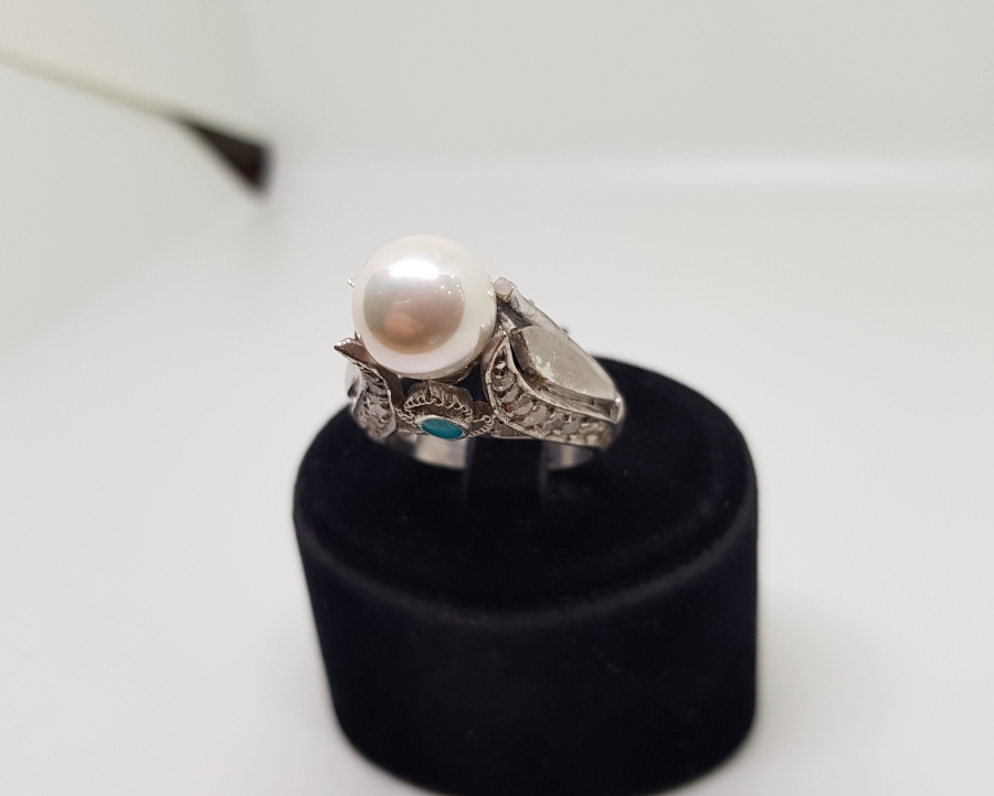 PIRLANTA TAŞLI İNCİLİ MODEL YÜZÜK