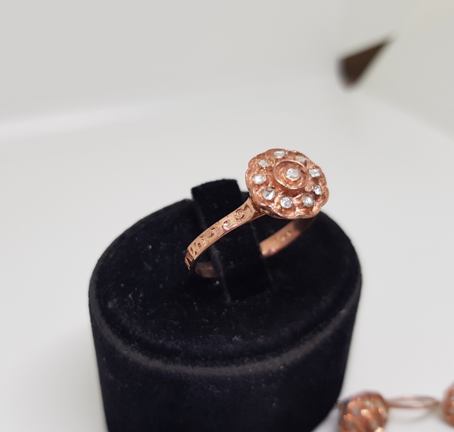 ELMAS TAŞLI KOLYE KÜPE YÜZÜK TAKIMI