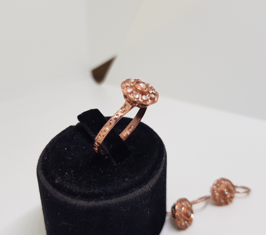 ELMAS TAŞLI KOLYE KÜPE YÜZÜK TAKIMI