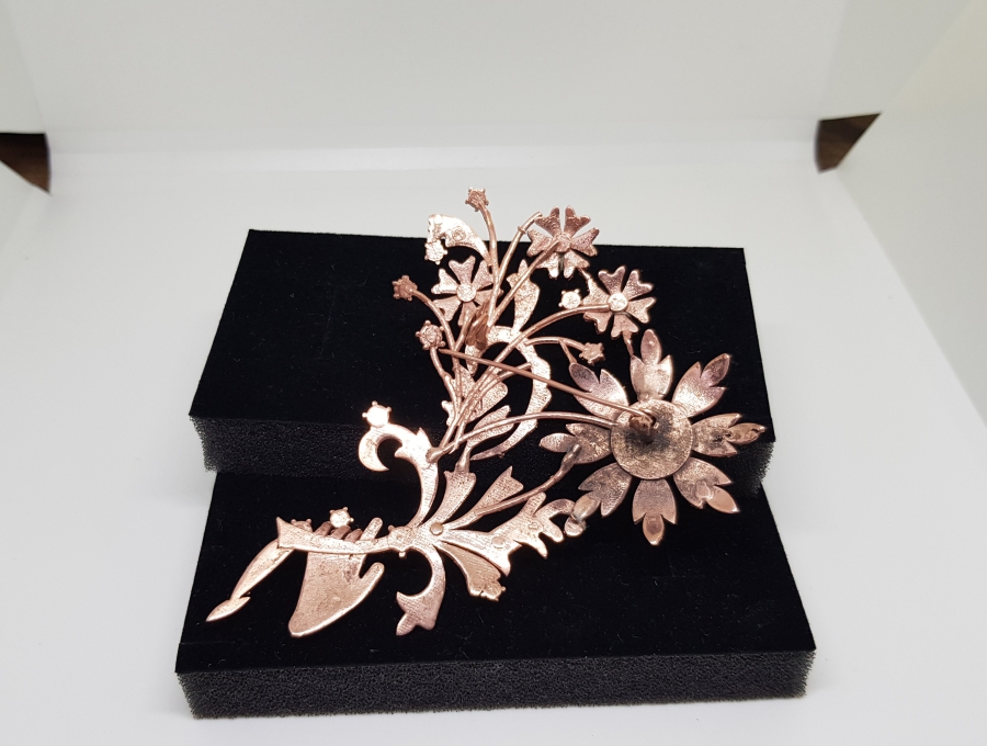 DALLI HANIMELİ MODELİ ELMAS TAŞLI BÜYÜK BOY BROŞ