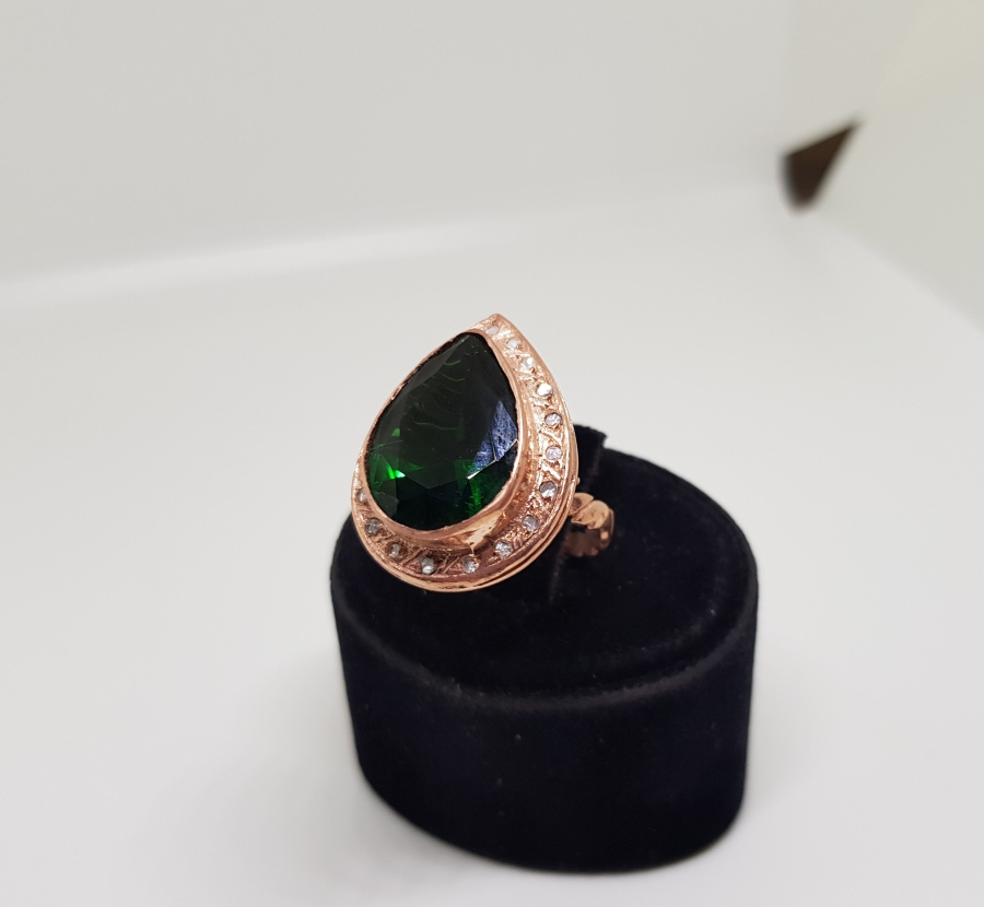 PIRLANTA TAŞLI HÜRREM MODEL DAMLA YÜZÜK