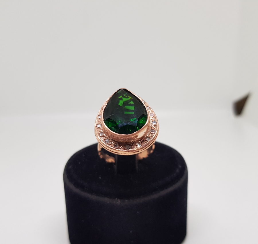 PIRLANTA TAŞLI HÜRREM MODEL DAMLA YÜZÜK