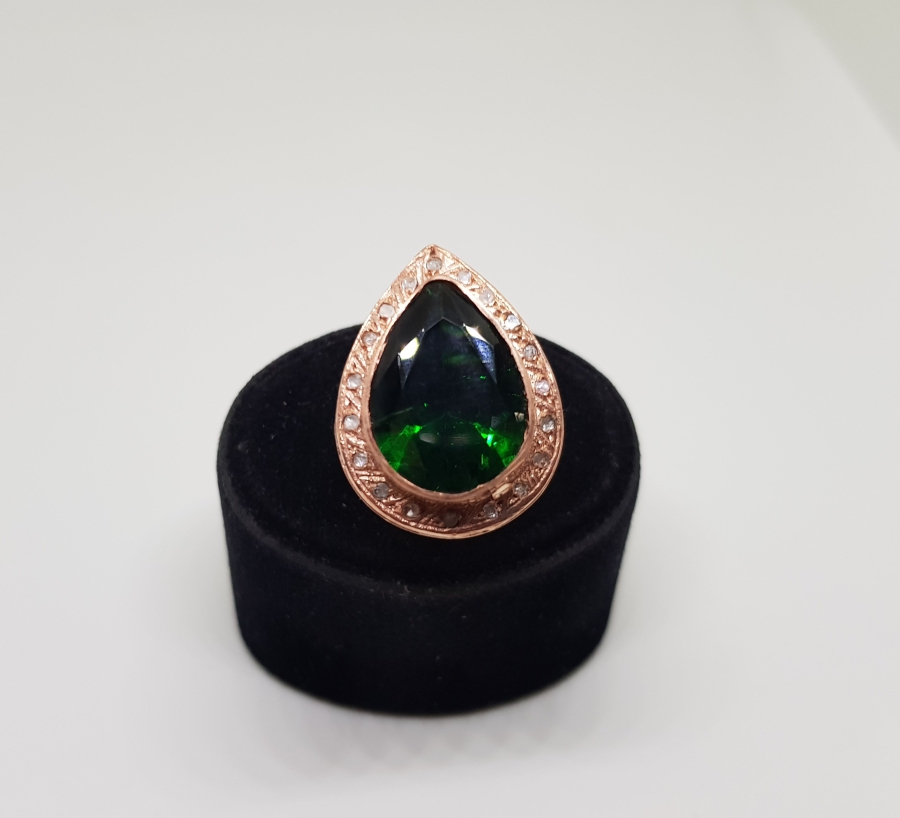 PIRLANTA TAŞLI HÜRREM MODEL DAMLA YÜZÜK