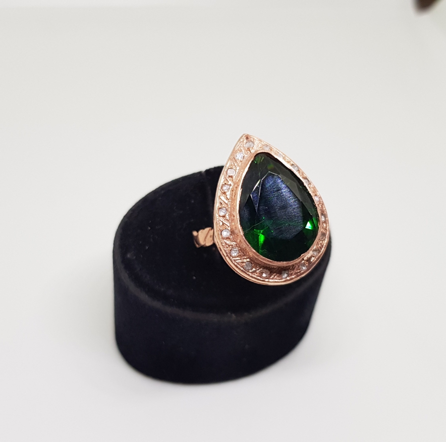 PIRLANTA TAŞLI HÜRREM MODEL DAMLA YÜZÜK