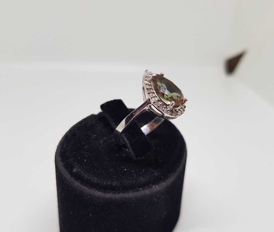 DAMLA MODEL PIRLANTA TAŞLI YÜZÜK