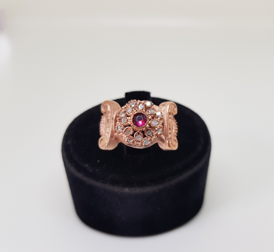 ELMAS VE YAKUT TAŞLI KOÇBAŞI MODELİ YÜZÜK