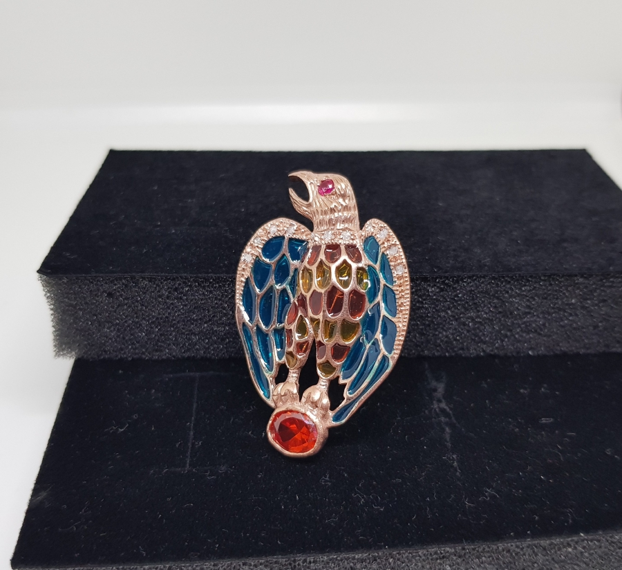 ATMACA FORMUNDA ELMAS VE MİNE İŞÇİLİKLİ BROŞ