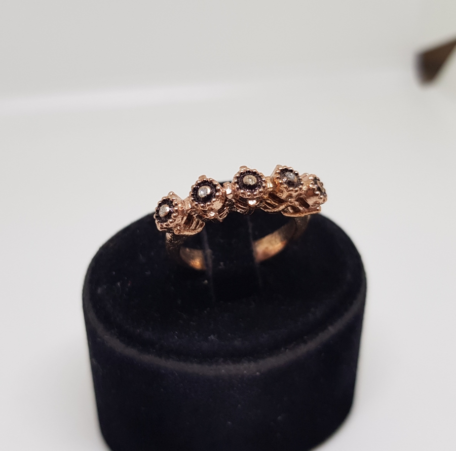 BEŞTAŞLI ELMAS YÜZÜK