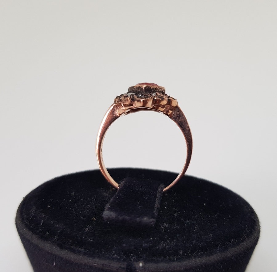 DAMLA MODELLİ ELMAS TAŞLI YÜZÜK