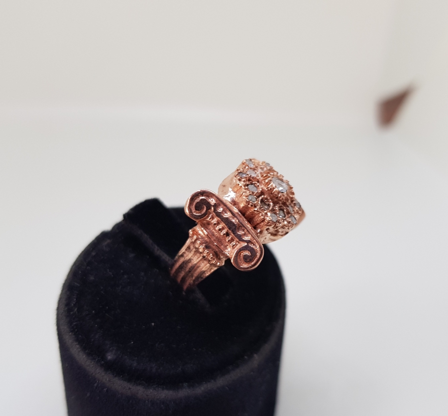 KOÇ BAŞI MODELİ ELMAS TAŞLI YÜZÜK