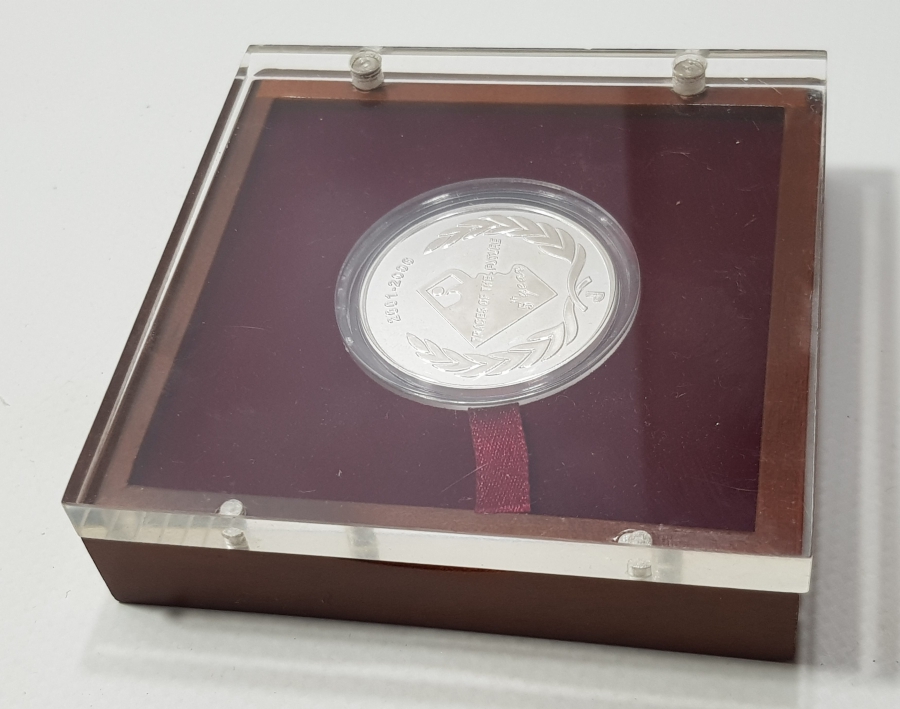 2006 İZMİR EKONOMİ ÜNİVERSİTESİ 5. YIL GÜMÜŞ MADALYON