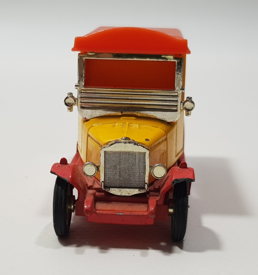 ANTİKA LİPTON ÇAYI PROMOSYON METAL OYUNCAK ARABA