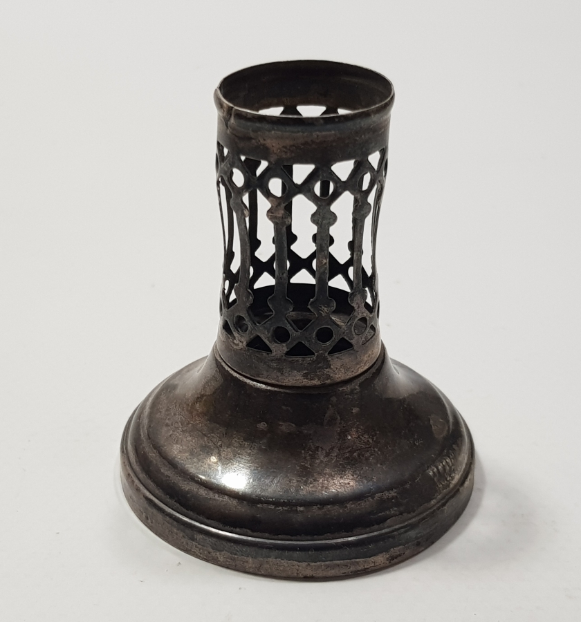 ANTİKA GÜMÜŞ KAPLAMA MUMLUK