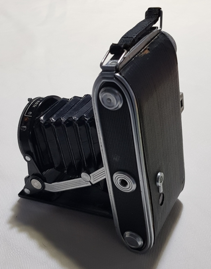 ANTİKA KÖRÜKLÜ FOTOĞRAF MAKİNESİ