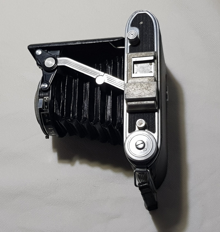 ANTİKA KÖRÜKLÜ FOTOĞRAF MAKİNESİ