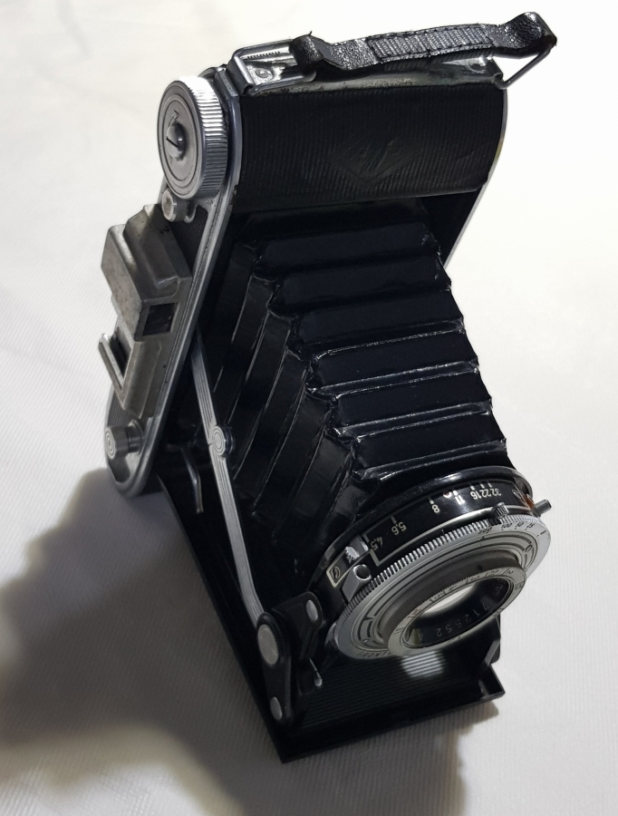 ANTİKA KÖRÜKLÜ FOTOĞRAF MAKİNESİ