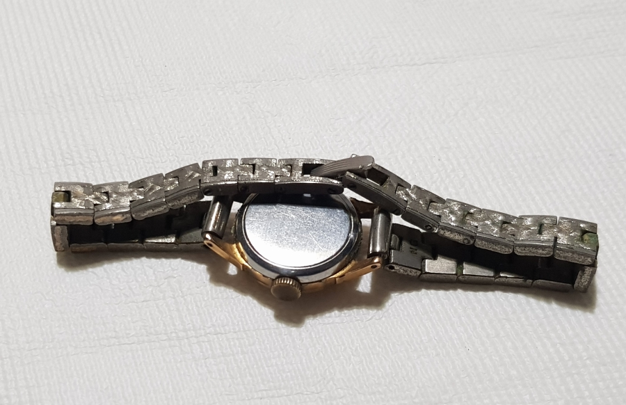 ALTIN KAPLAMA MOVADO KOL SAATİ