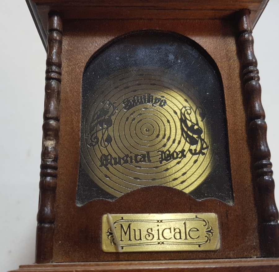 ANTİKA AHŞAP MÜZİK KUTUSU