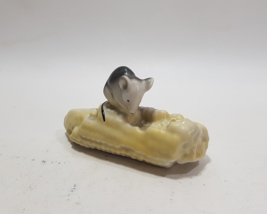 MISIR YİYEN FARE TEMALI ANTİKA PORSELEN BİBLO