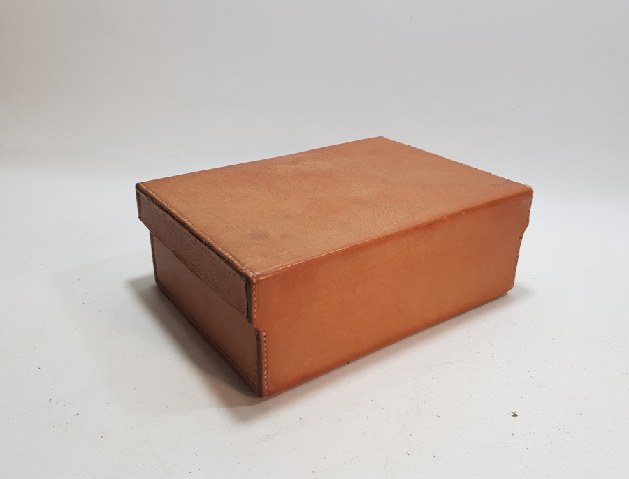 ORİJİNAL KUTUSUNDA ANTİKA ERKEK SEYAHAT SETİ