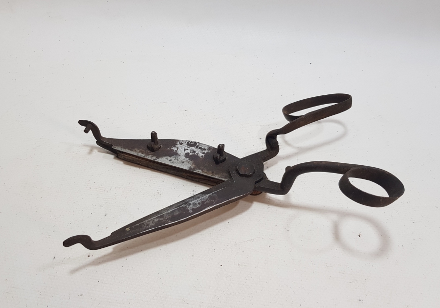 OSMANLICA YAZILI VE TARİHLİ HALI MAKASI