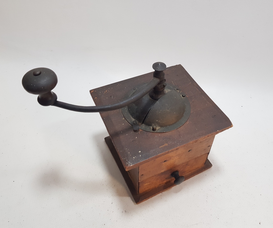 OSMANLI DÖNEMİ AHŞAP KAHVE DEĞİRMENİ