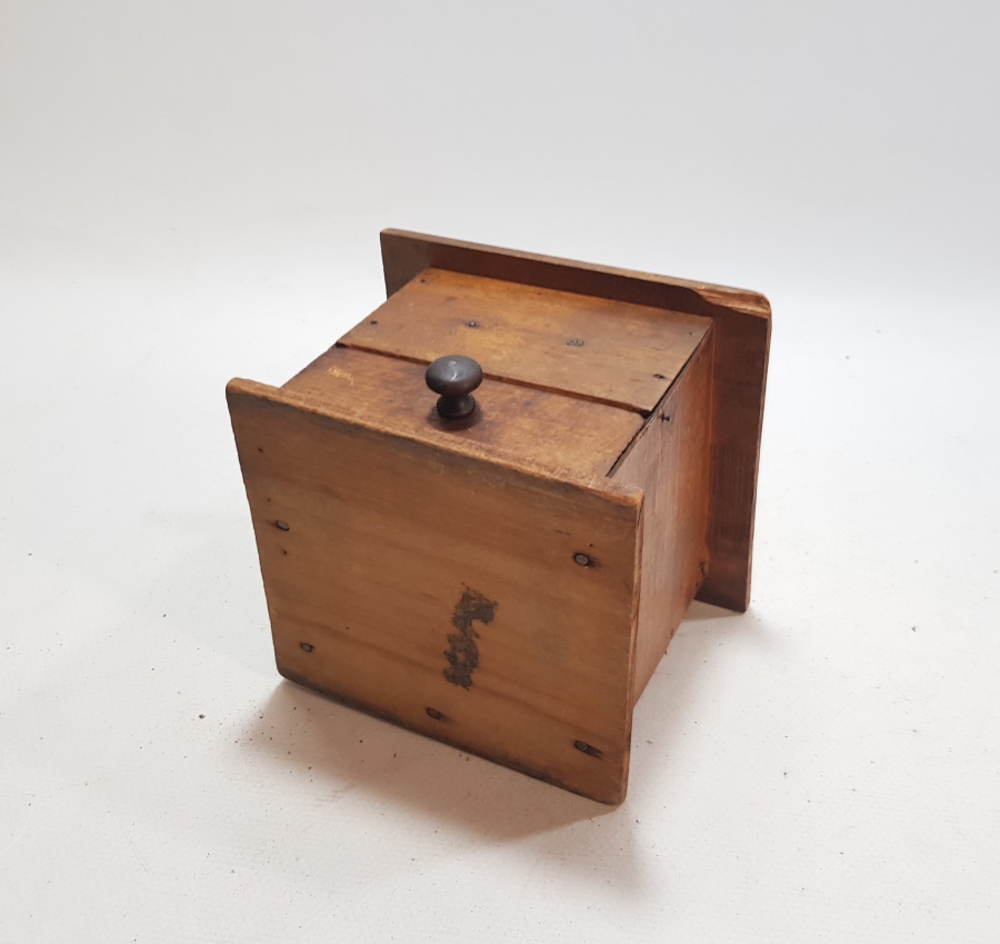 OSMANLI DÖNEMİ AHŞAP KAHVE DEĞİRMENİ