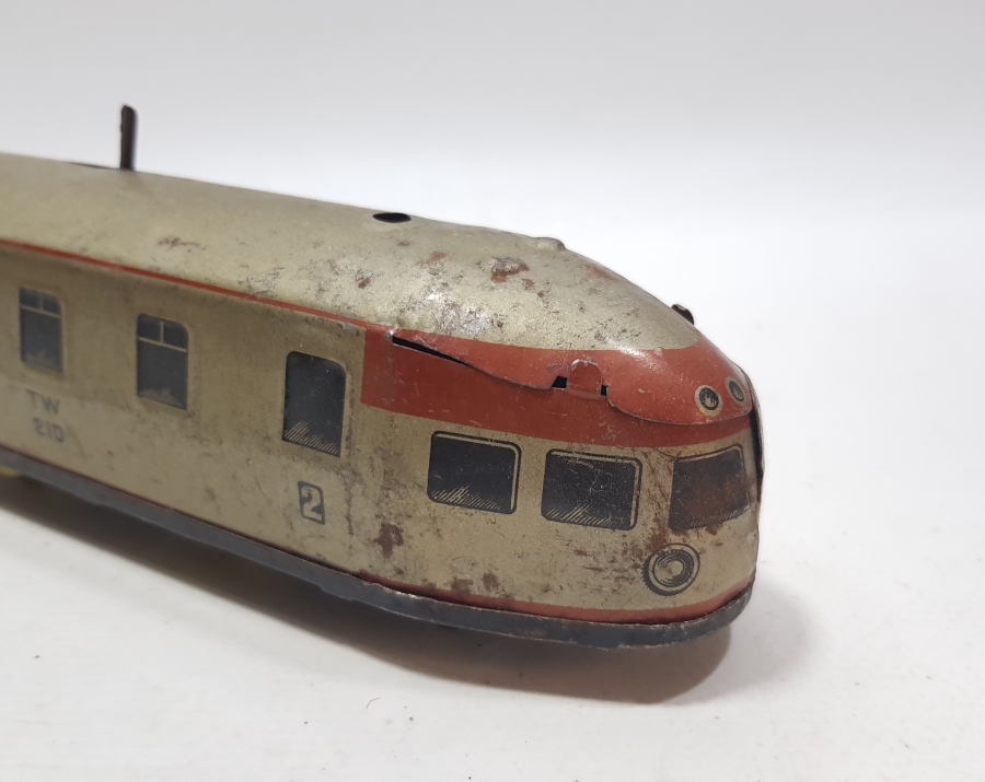 ANTİKA OYUNCAK TENEKE TREN LOKOMOTİFİ