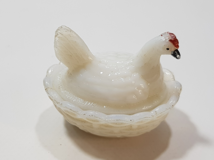 YUMURTLAYAN TAVUK TEMALI MİNİ OPAL ŞEKERLİK