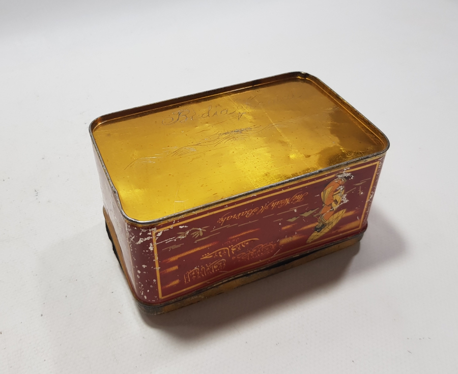 OSMANLICA YAZILI ALBAYRAK ÇAY KUTUSU