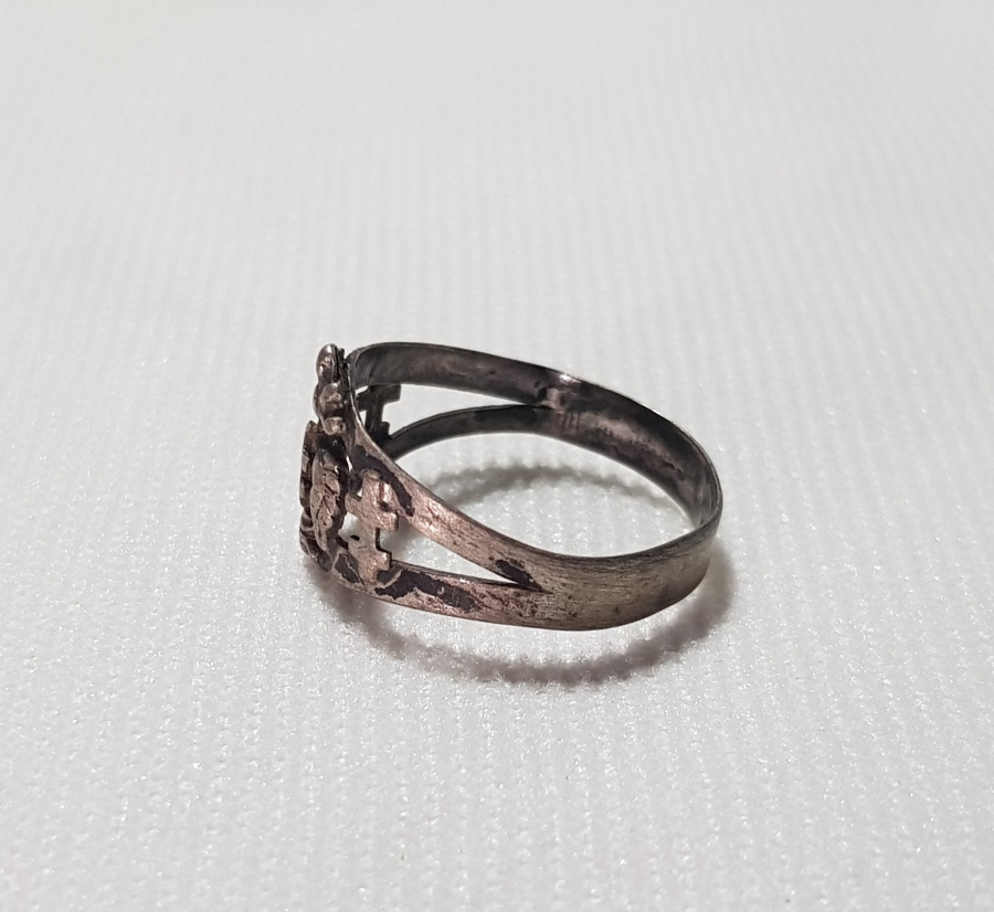 OSMANLI DÖNEMİ LEVANTEN İŞİ HIRİSTİYAN TEMALI GÜMÜŞ YÜZÜK