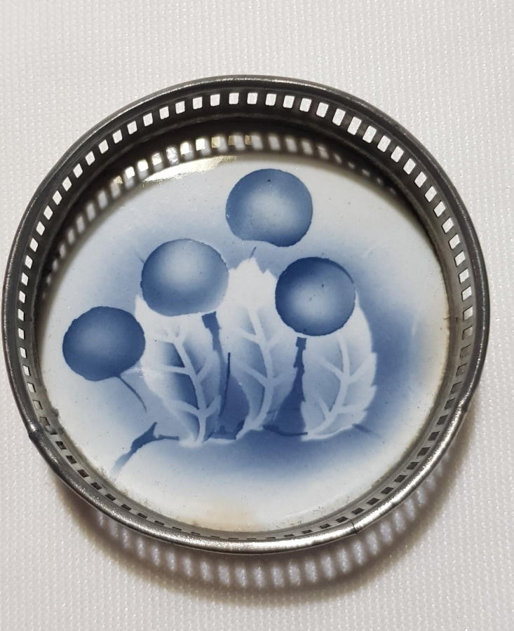 BİR ÇİFT ANTİKA PORSELEN BARDAK ALTLIĞI