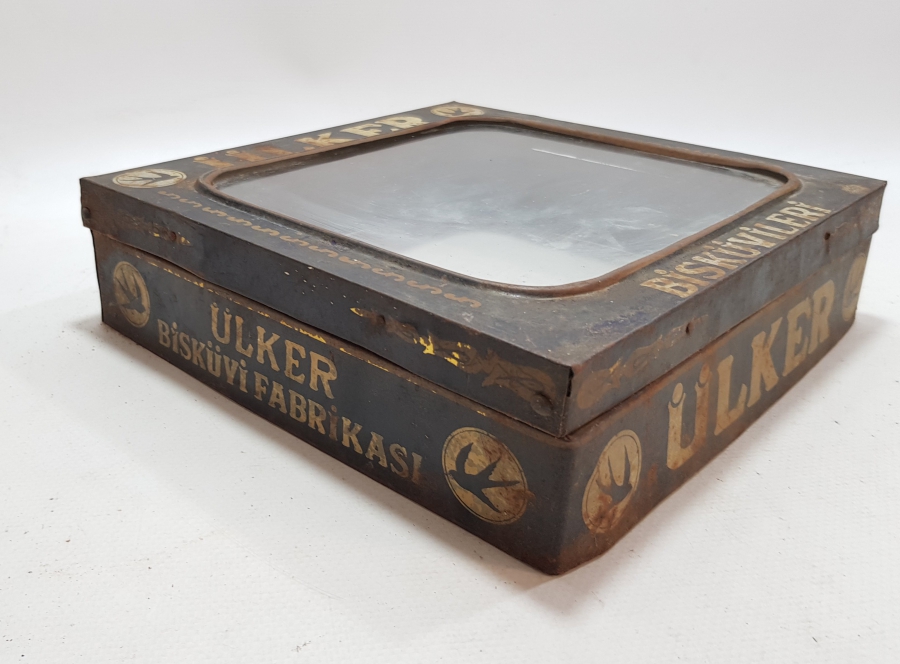 ESKİ BAKKALİYE: ÜLKER BİSKÜVİLERİ KUTUSU KAPAĞI