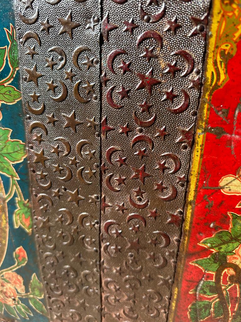 OSMANLI DEVLET ARMALI VE AY YILDILARLA SÜSLÜ GELİN ÇEYİZ SANDIĞI