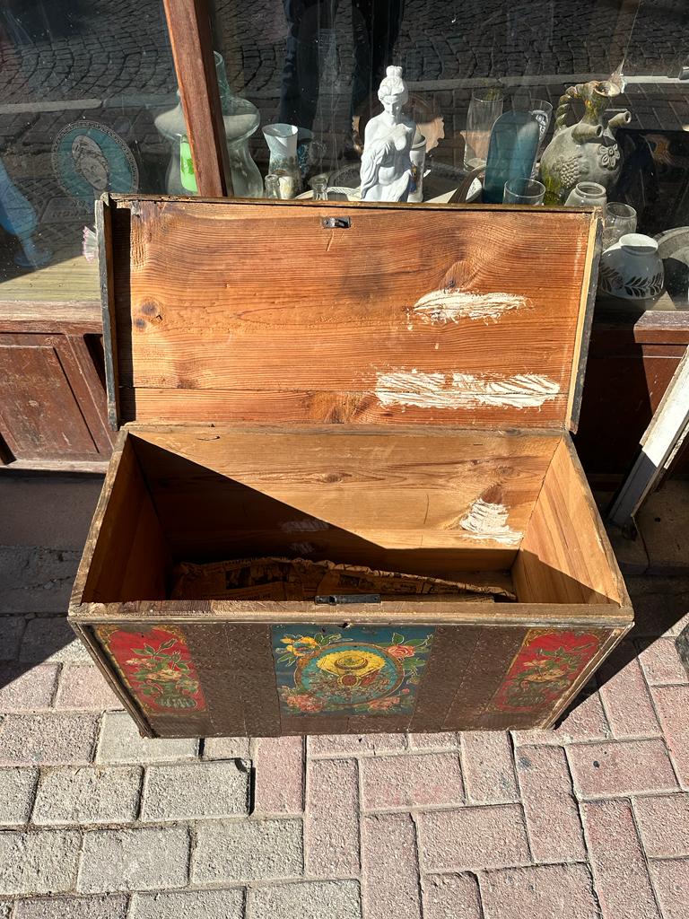 OSMANLI DEVLET ARMALI VE AY YILDILARLA SÜSLÜ GELİN ÇEYİZ SANDIĞI