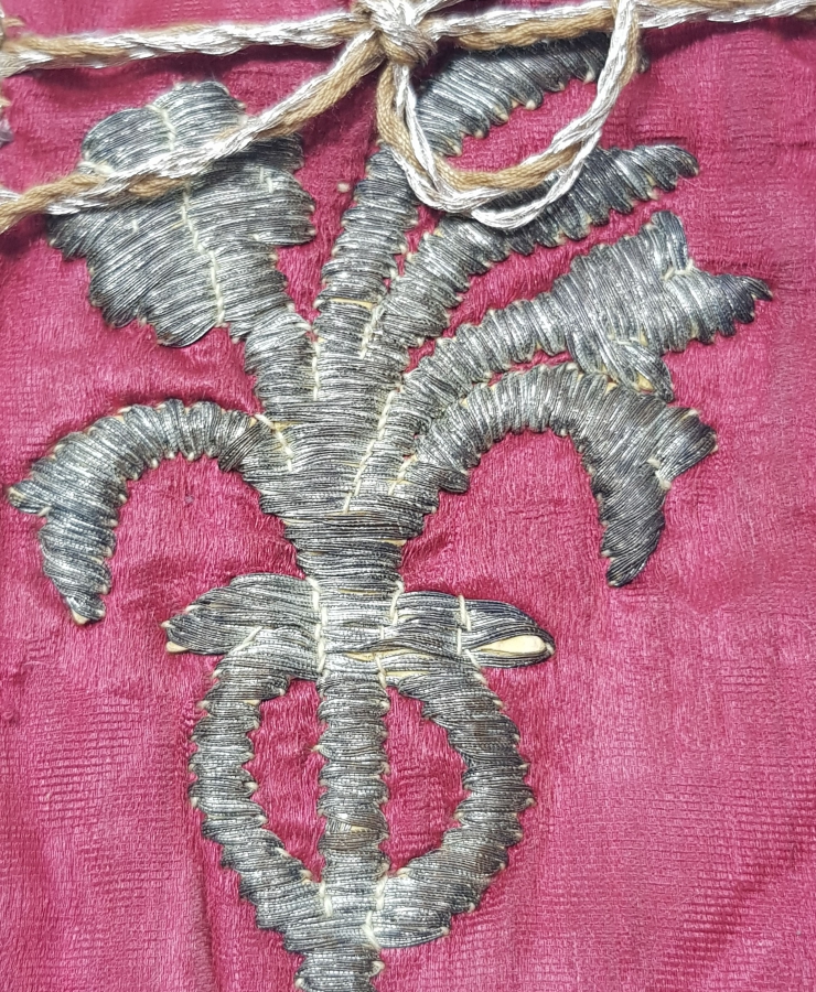 OSMANLI DÖNEMİ GÜMÜŞ SIRMA İŞLEMELİ İPEK PARA KESESİ