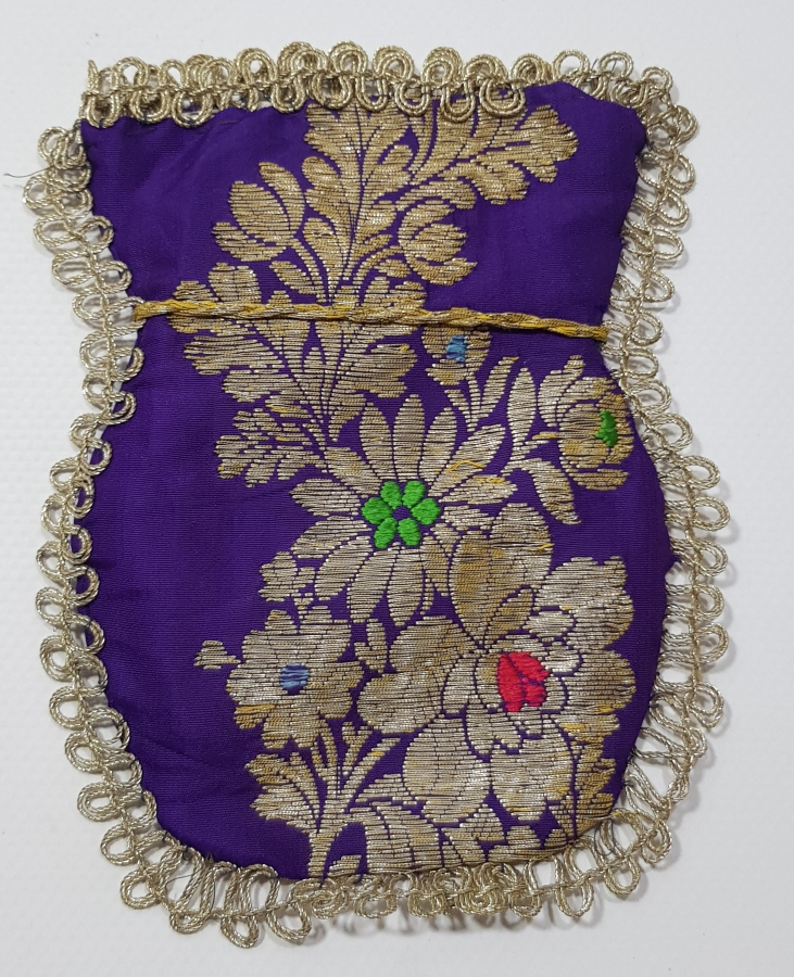 OSMANLI DÖNEMİ ALTIN SIRMA İŞLEMELİ ELMASİYE GELİN KESESİ