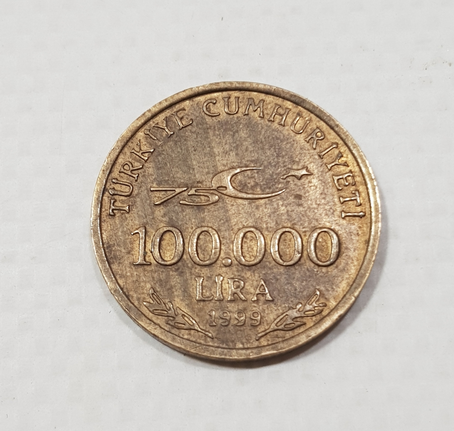 8,30 GRAM AĞIRLIKTA 1999 TARİHLİ NADİR EROR 100.000 LİRA