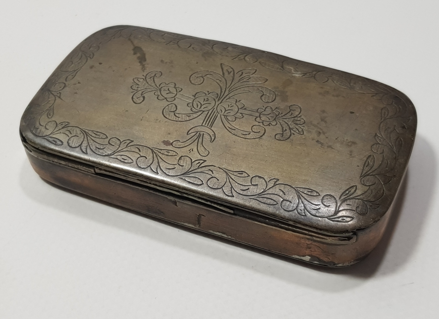 OSMANLI DÖNEMİ DÜŞÜK AYAR GÜMÜŞ TÜTÜN TABAKASI