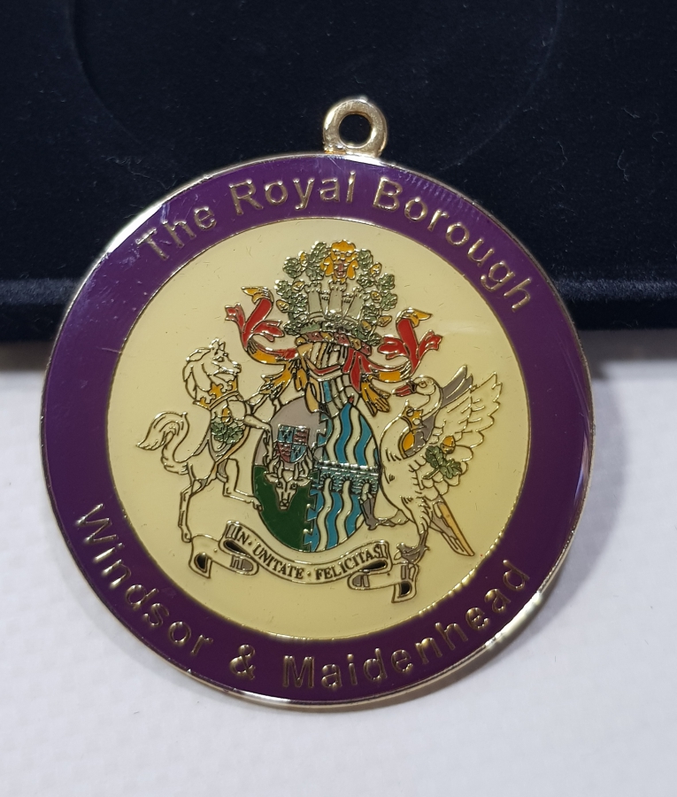 ORJİNAL KUTUSU İÇİNDE THE ROYAL BOROUGH MADALYON