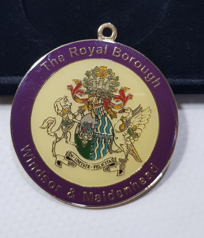 ORJİNAL KUTUSU İÇİNDE THE ROYAL BOROUGH MADALYON