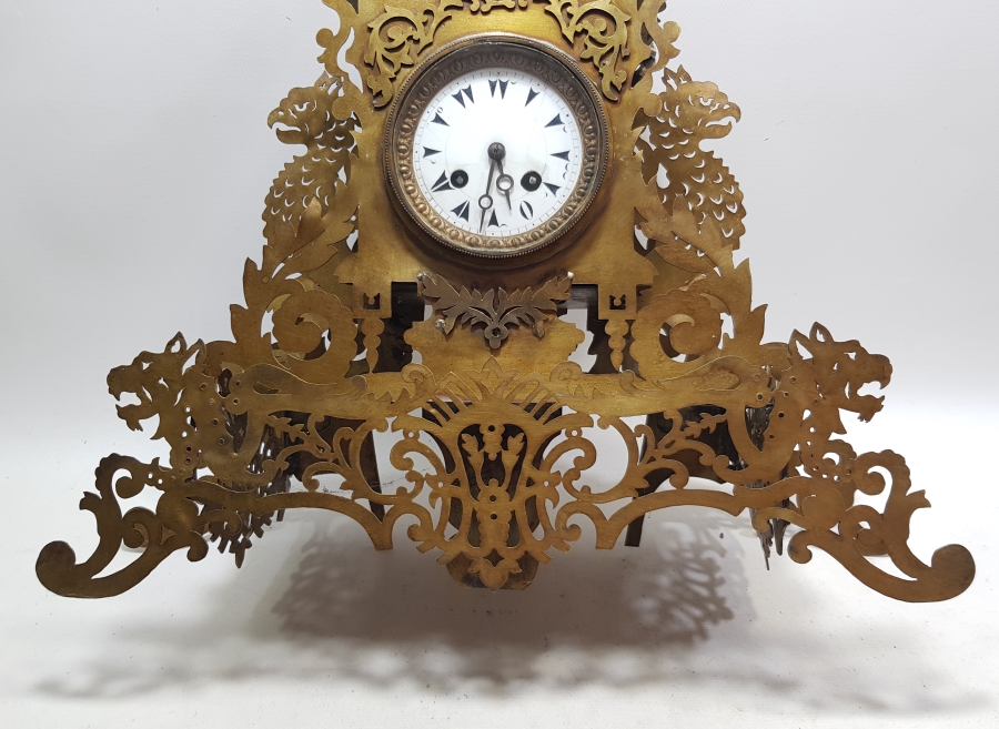 OSMANLI DÖNEMİ KARTAL VE KAPLAN FİGÜRLÜ TESTERE İŞÇİLİKLİ DEV BOY ŞÖMİNE SAATİ